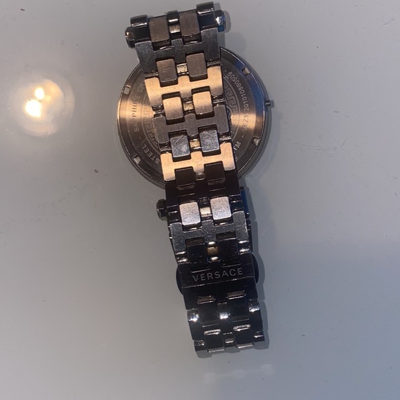 Versace men vez3 watch.🔥 - Picture 13 of 14